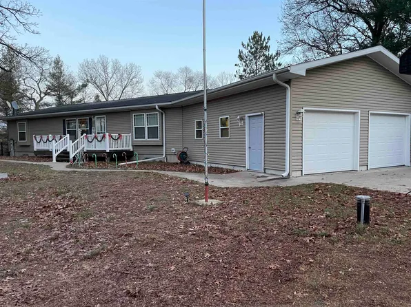 W7022 N Oakwood Cir, Neshkoro, WI 54960
