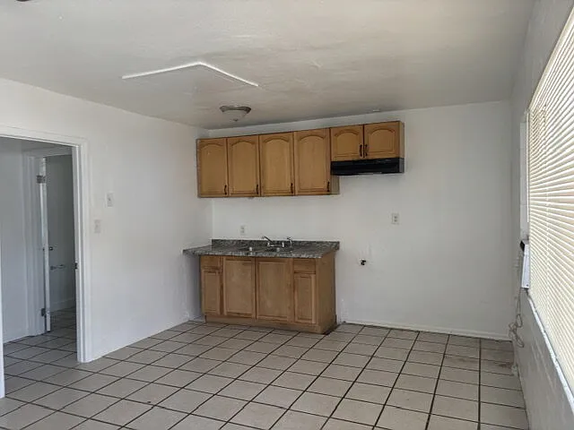 342 Fremont St #C — Photo 9