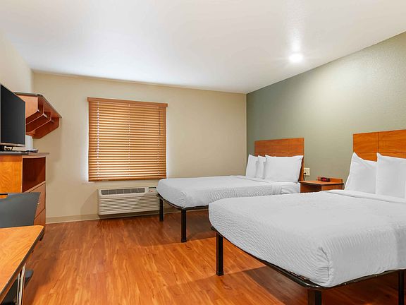 Studio Suite - 2 Full Beds