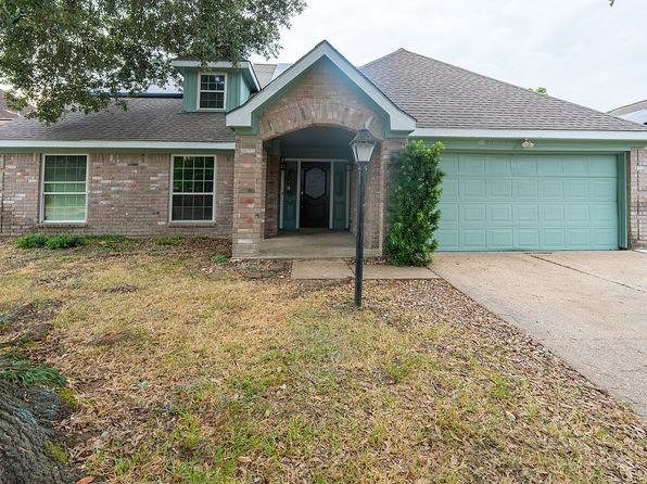 20307 Lionsgate Ln