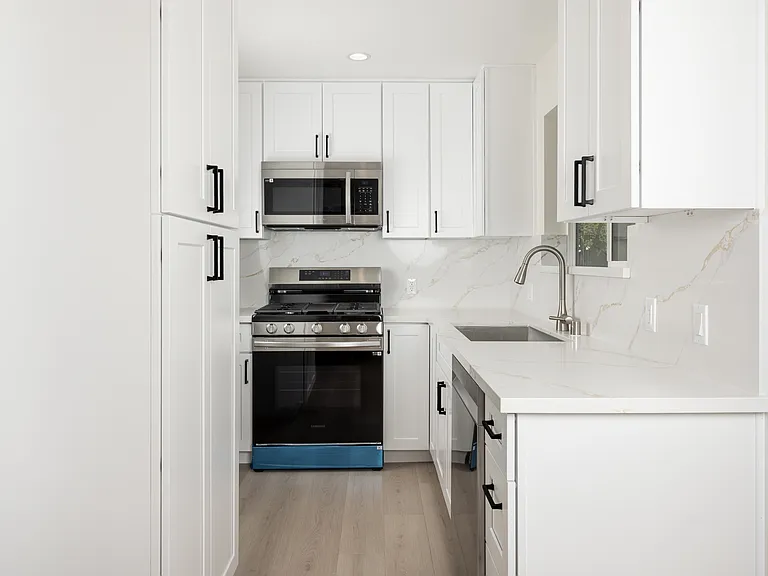 22347 Vanowen St — Photo 2