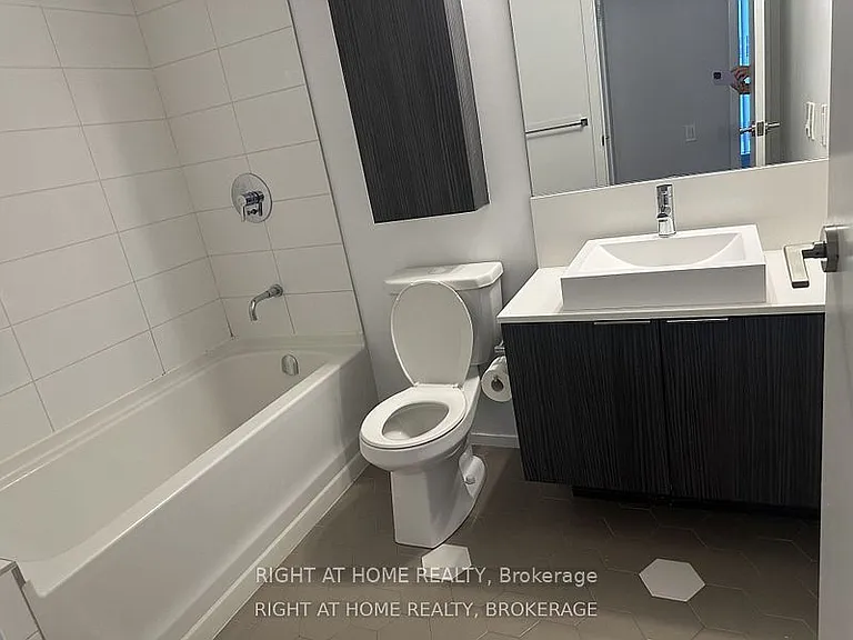 68 Shuter St #1507 — Photo 7