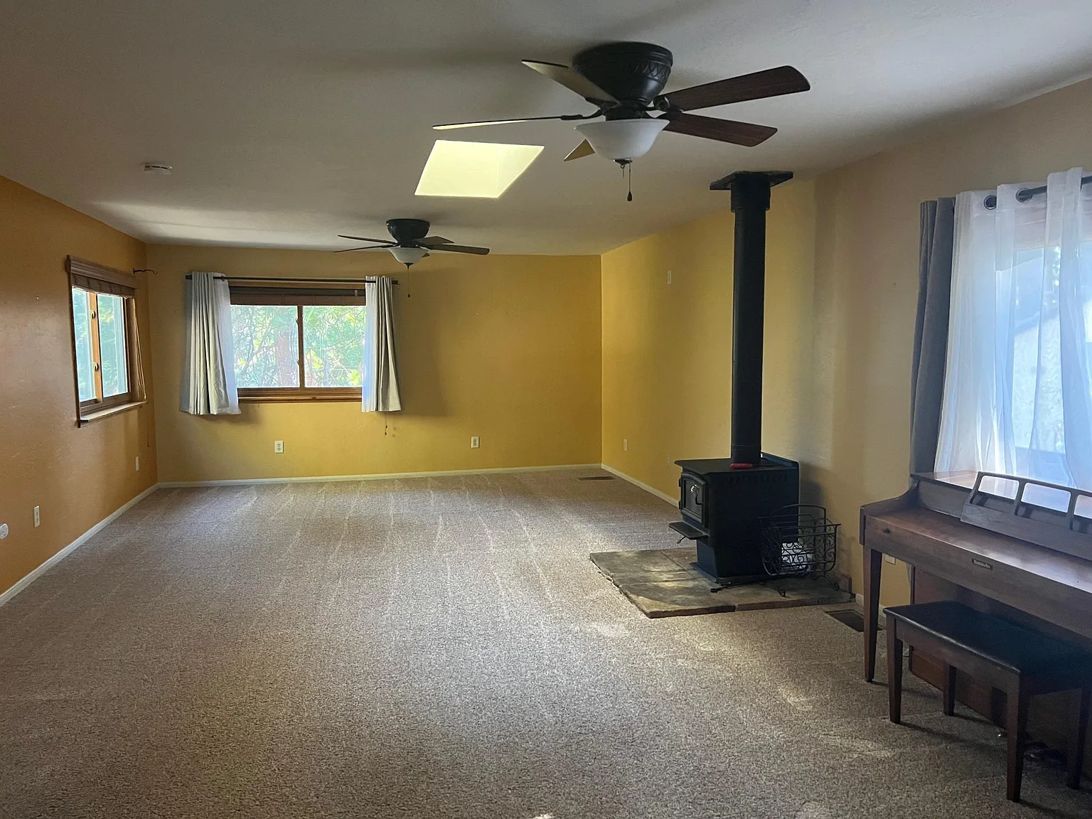 3 bed, 2020 sqft, $2,500 — Photo 3