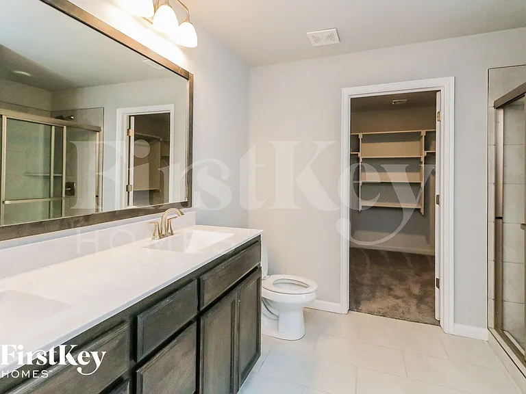 1720 Gladington Ct — Photo 10