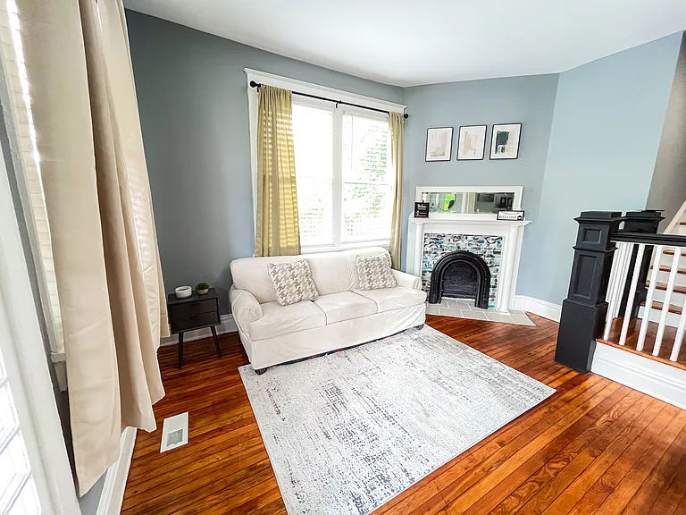 127 N Jefferson St — Photo 14