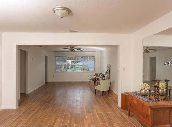 5th image of 2331 Bay St