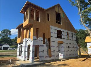 22 N Jefferson Ave, West Jefferson, NC 28694