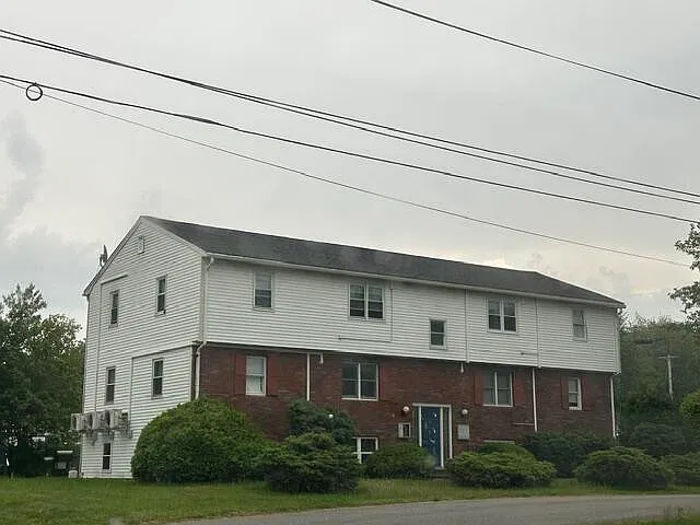 2 bed, $1,900 — Photo 3
