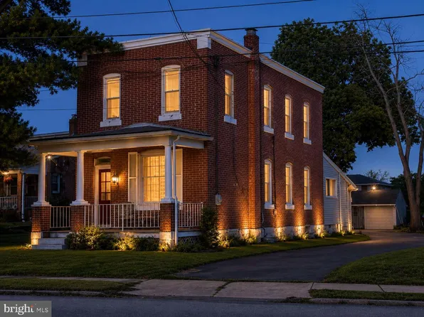 209 Upland Rd, Brookhaven, PA 19015