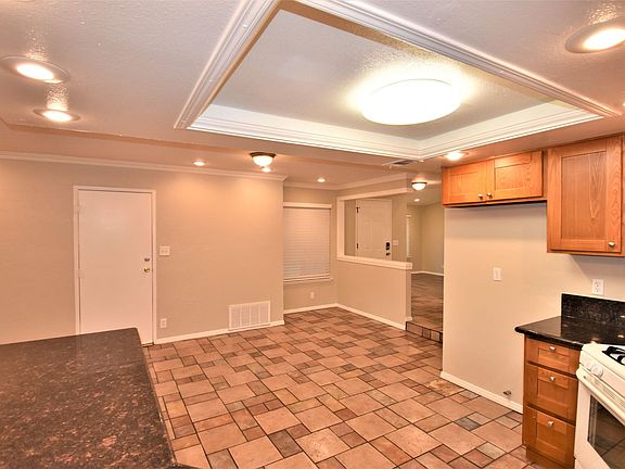 5th image of 691 Kingman Dr