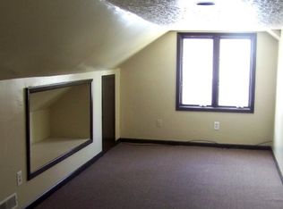 228 71st St #1, Niagara Falls, NY 14304