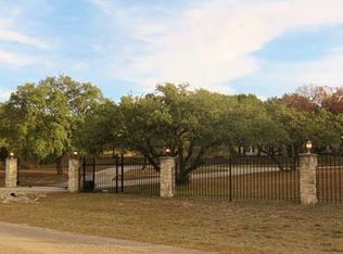 8219 Foxcross Dr, Spring Branch, TX 78070