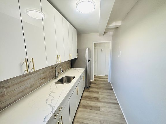 3rd image of 2465 John F Kennedy Blvd #31E