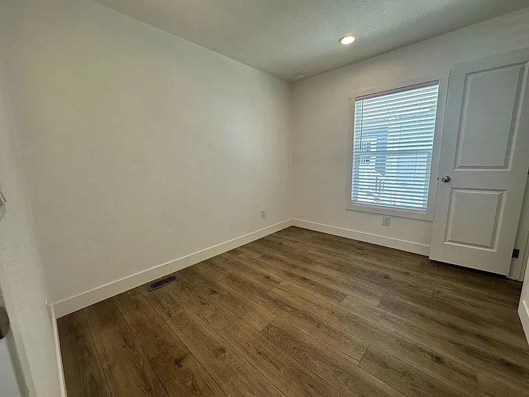 2060 N Ctr #411 — Photo 21