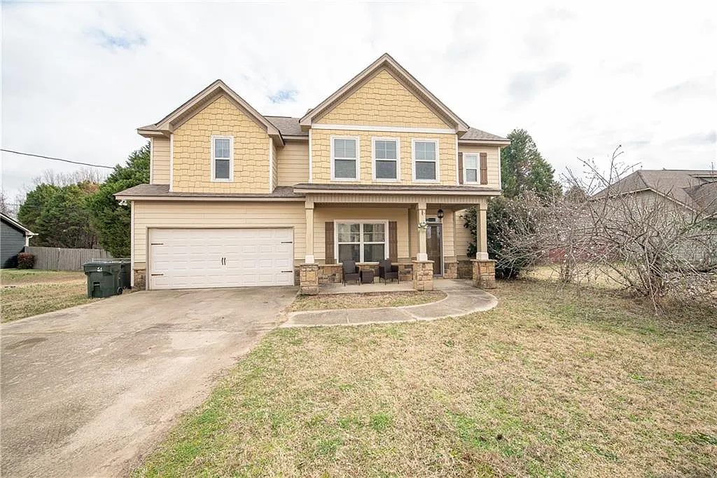 19 Churchhill Dr photo 1