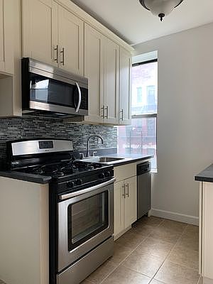 2nd image of 201 W 120th St #5EE