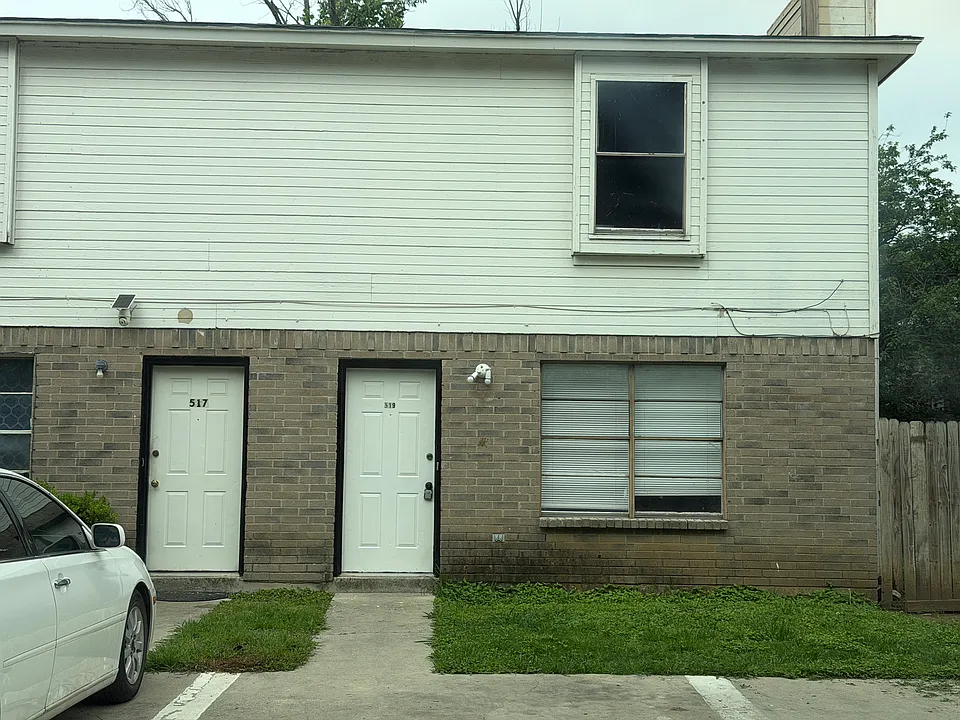 519 E Sanford St #1