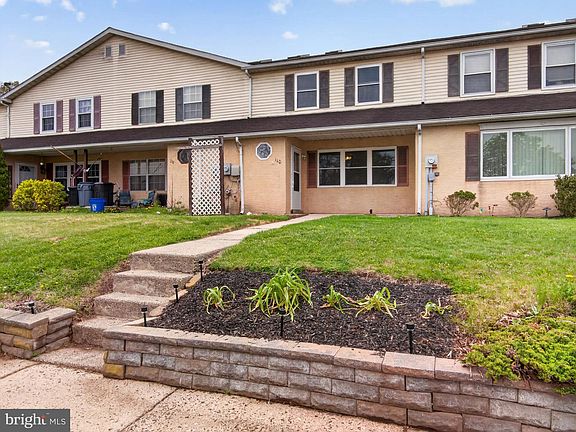 2nd image of 110 Laurel Ct