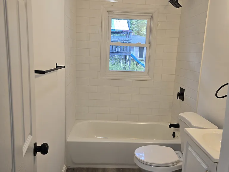 115 Maple Dr — Photo 5