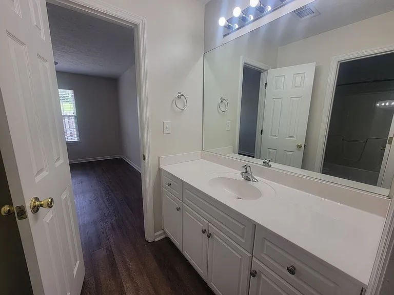 1406 Anna Way — Photo 15