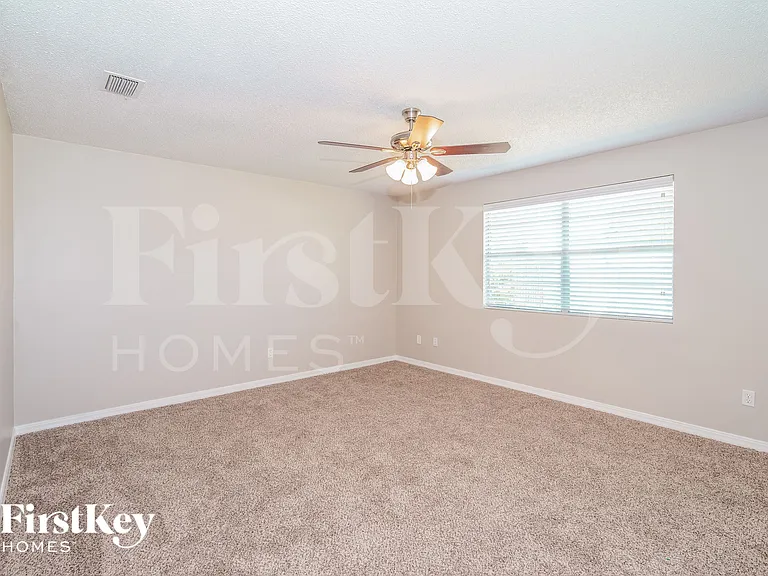 1746 Cinnamon Dr — Photo 10