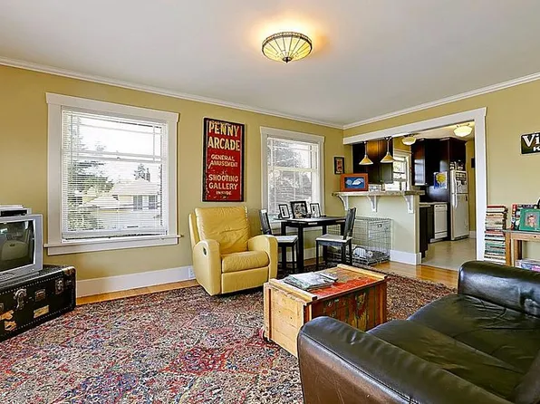 1770 NW 61st St #2, Seattle, WA 98107