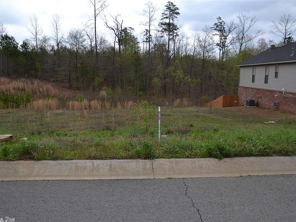 2nd image of 32 Waters Edge Dr