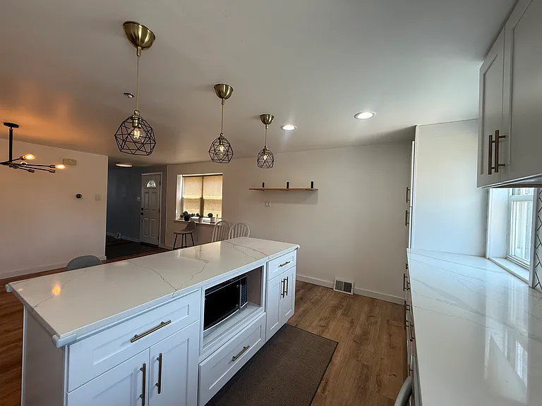 2727 Taunton St — Photo 10