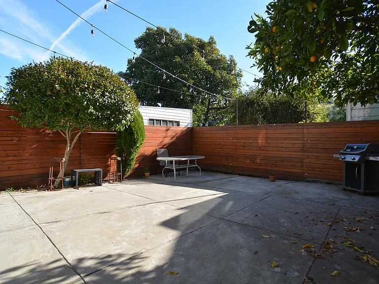 3769 Cesar Chavez #C — Photo 10