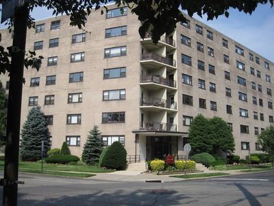 25 Grand Ave APT 6I, Hackensack, NJ, 07601