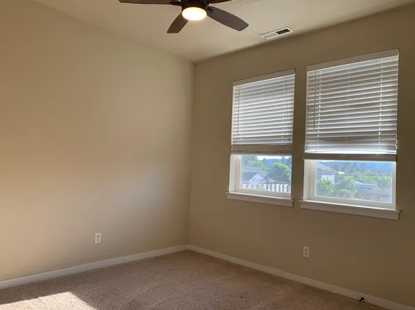 2247 D St, Forest Grove, OR 97116