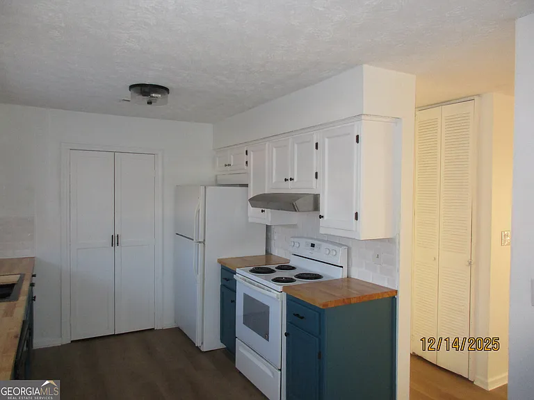 2822 Chelsey Trl — Photo 17