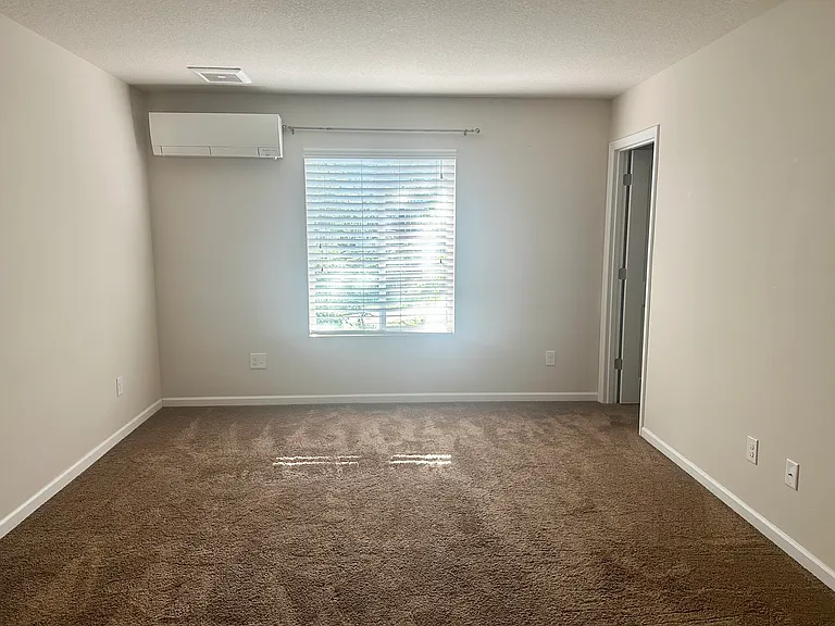 12811 SE 155th Ave — Photo 7