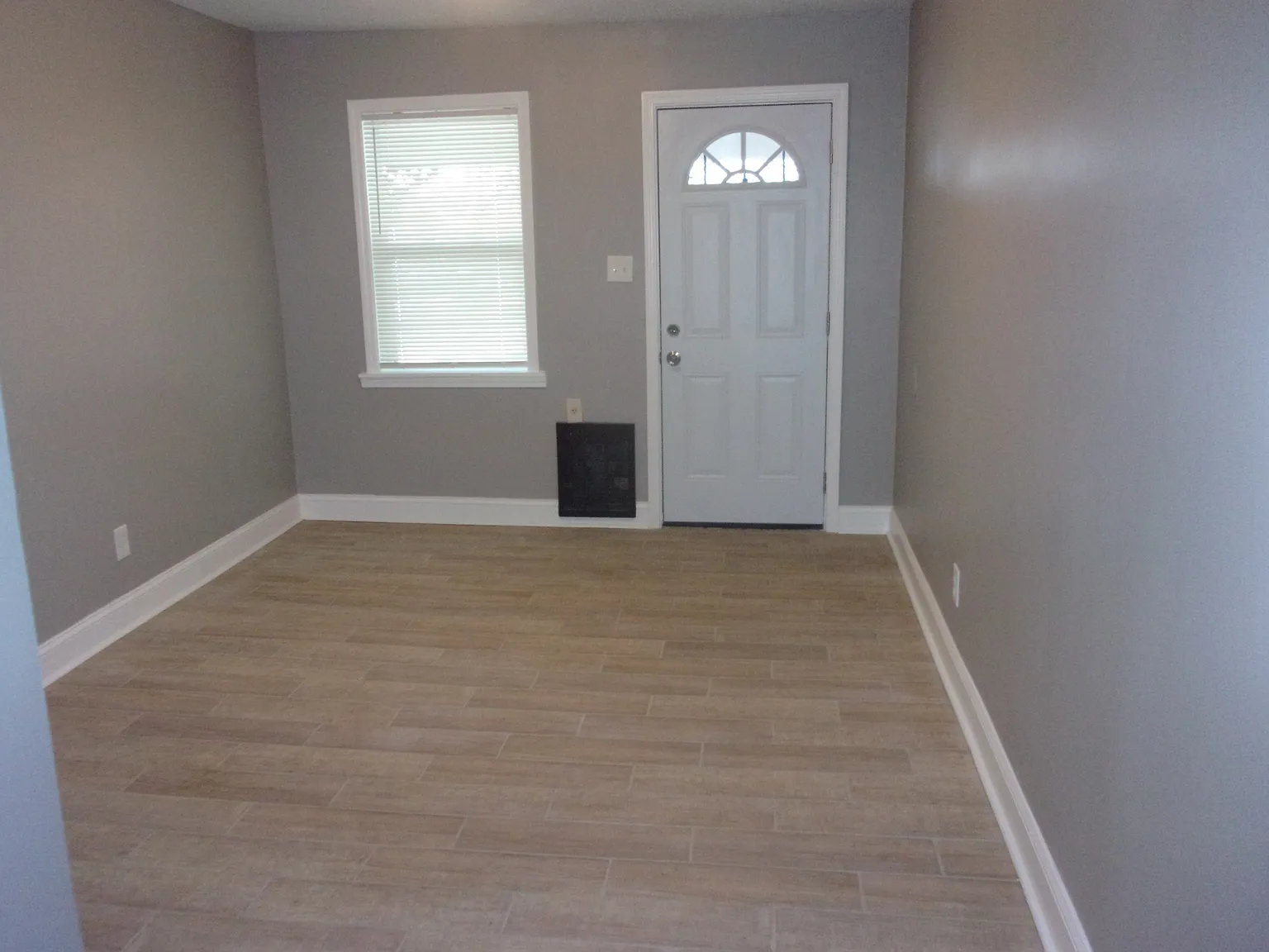 24 West Colorado — Photo 3