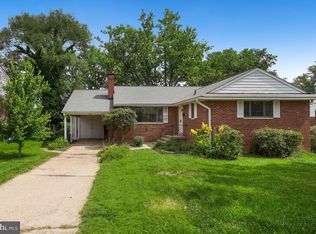 6830 Inverness Dr, Springfield, VA 22150