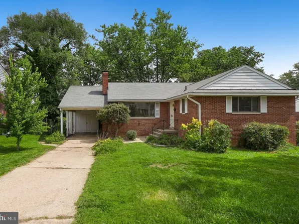 6830 Inverness Dr, Springfield, VA 22150