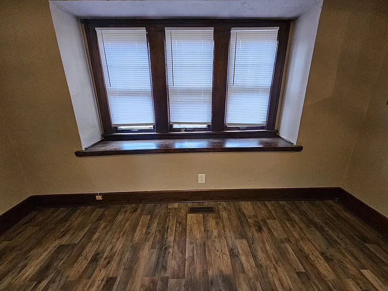 2915 N Harvey Pkwy — Photo 13
