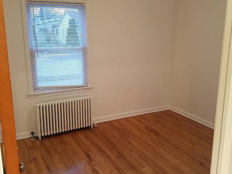 21619 Avalon St — Photo 17