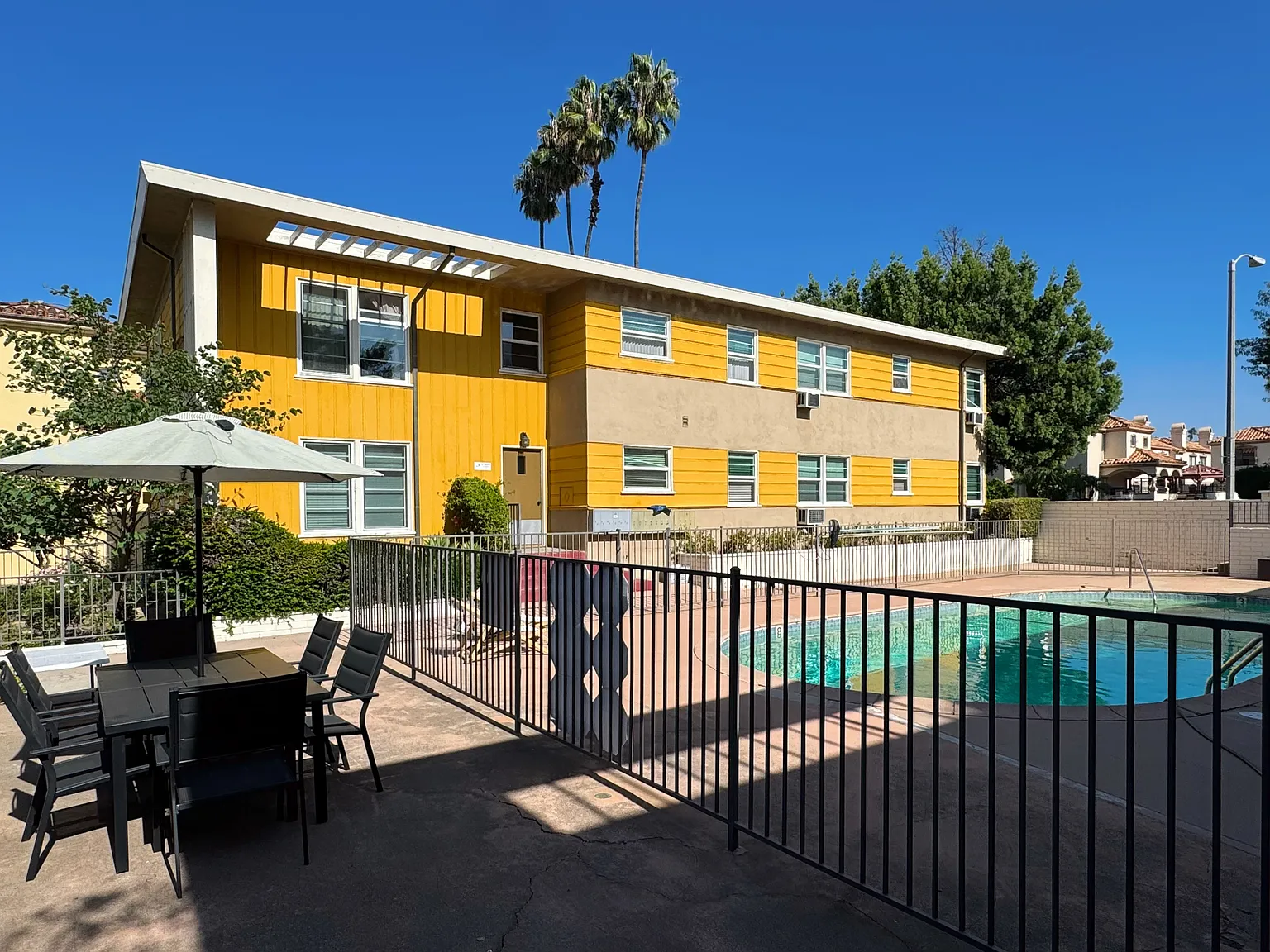 1 bed, 725 sqft, $2,245 — Photo 1