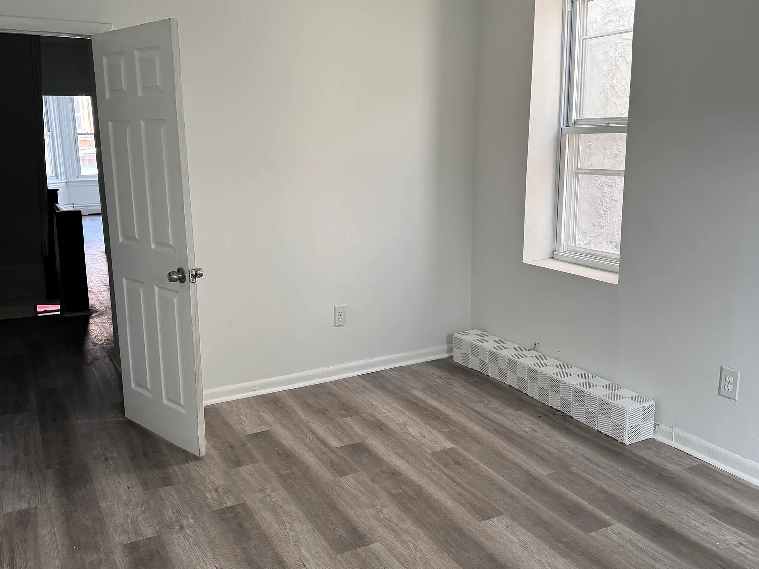 5 bed, 2100 sqft, $650 — Photo 4