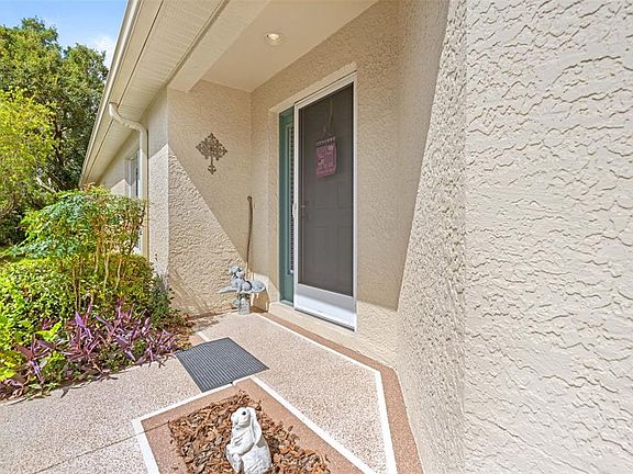 5th image of 11132 Heathrow Ave