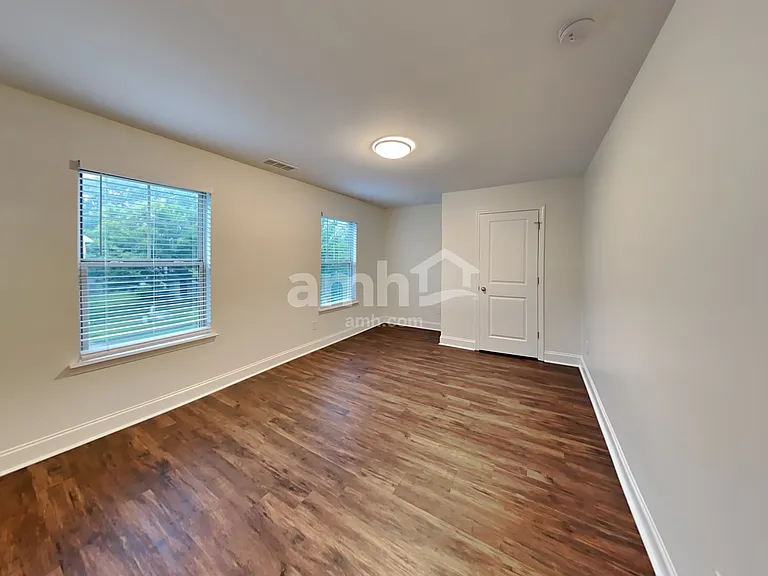 2454 Beal St — Photo 15