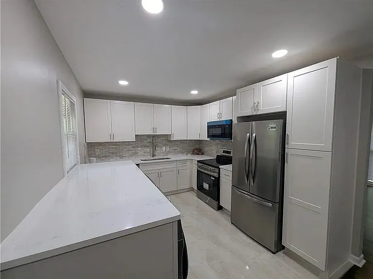 4308 Sheppard Dr — Photo 2