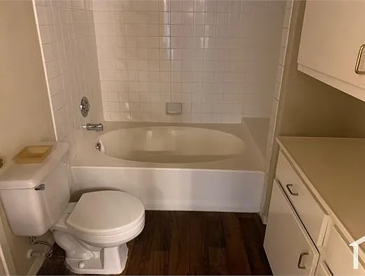 1900 N Torrey Pines Dr #116 — Photo 2