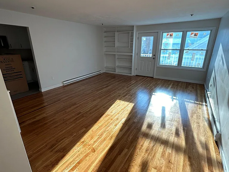 125 Main St #3 — Photo 8