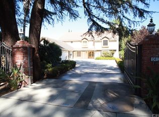 13413 Chandler Blvd, Van Nuys, CA 91401