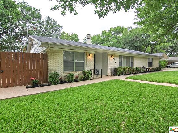 4th image of 2814 Birdcreek Dr