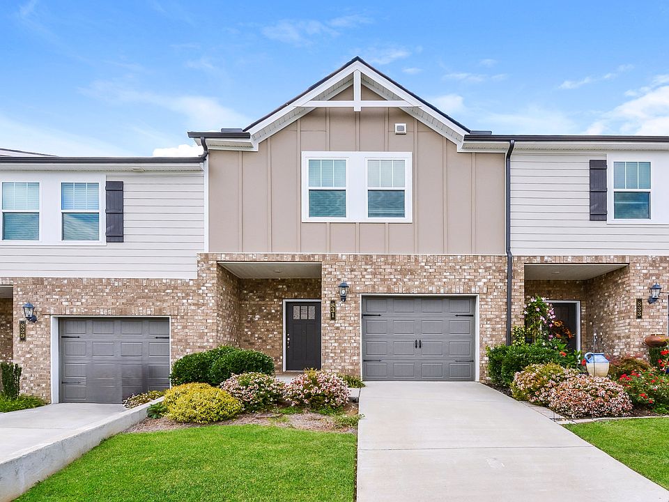 1st image of 831 Holland Ct