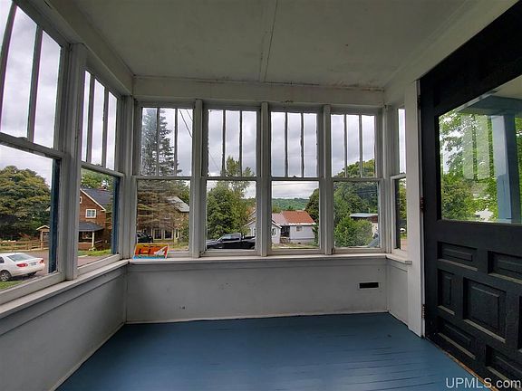 2nd image of 305 W Edwards Ave