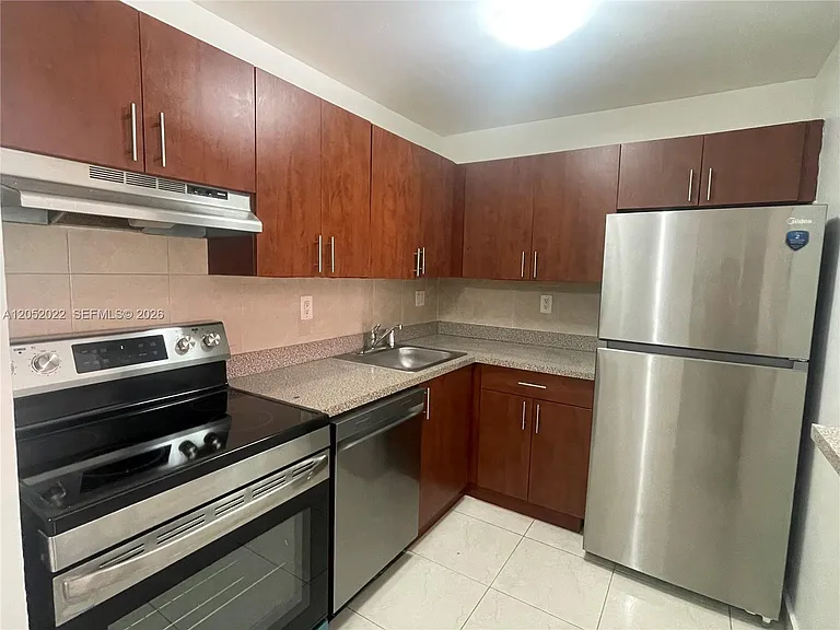 15610 SW 80th St #J-304 — Photo 12